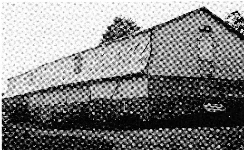 Barn built in 1600s by Etienne and is in use today.