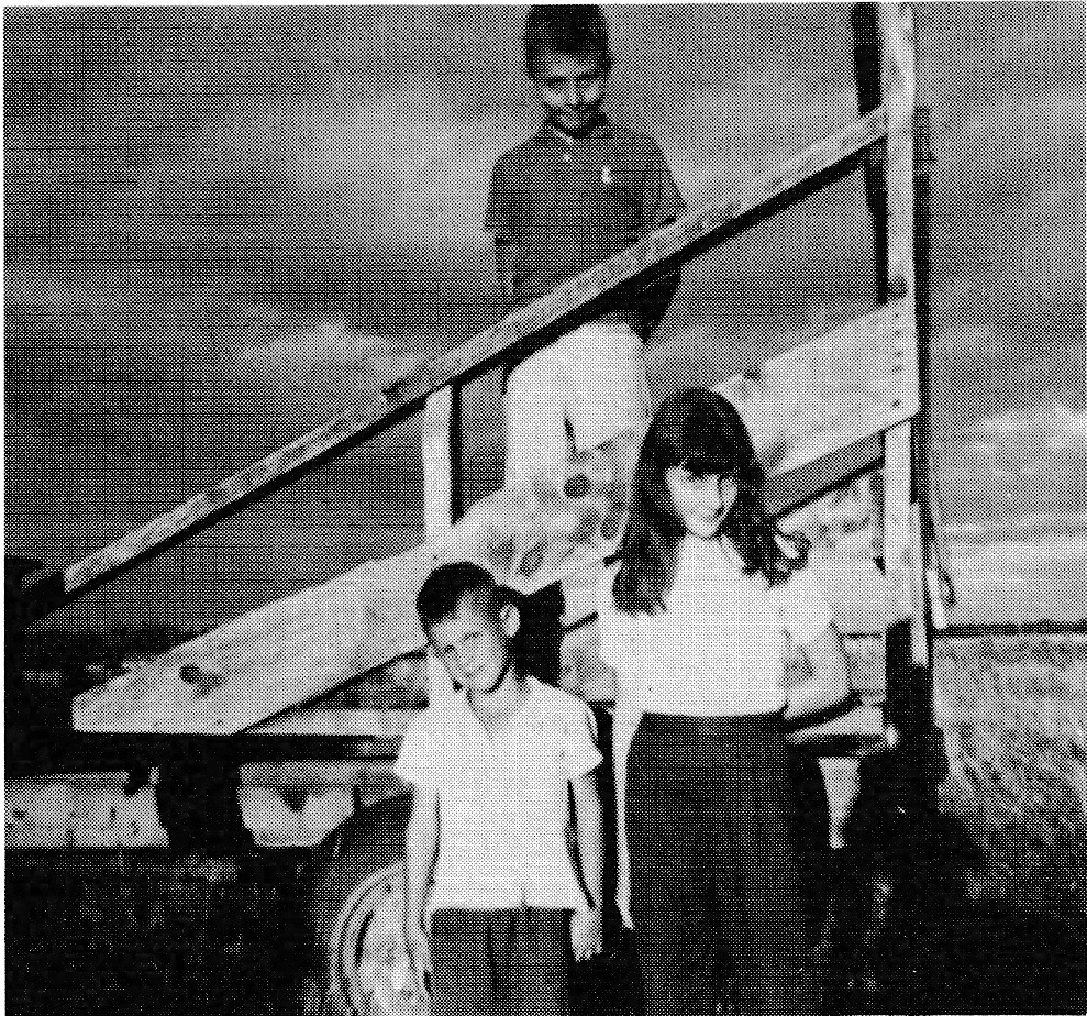 Bobby (in rack), Ross and Pam visit their cousins in the West.